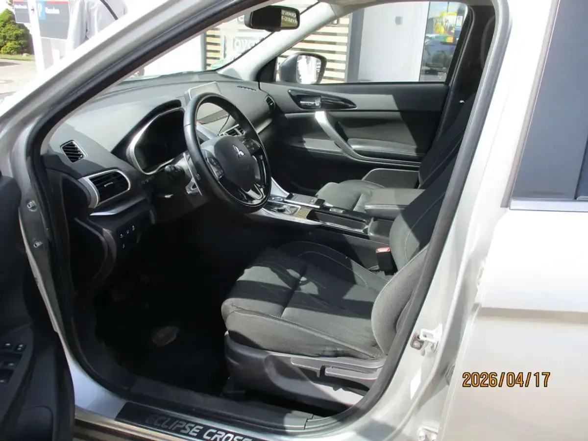 Gebraucht Mitsubishi Eclipse Cross Active 148 PS (108 kW) 2019 Sterlingsilber SUV