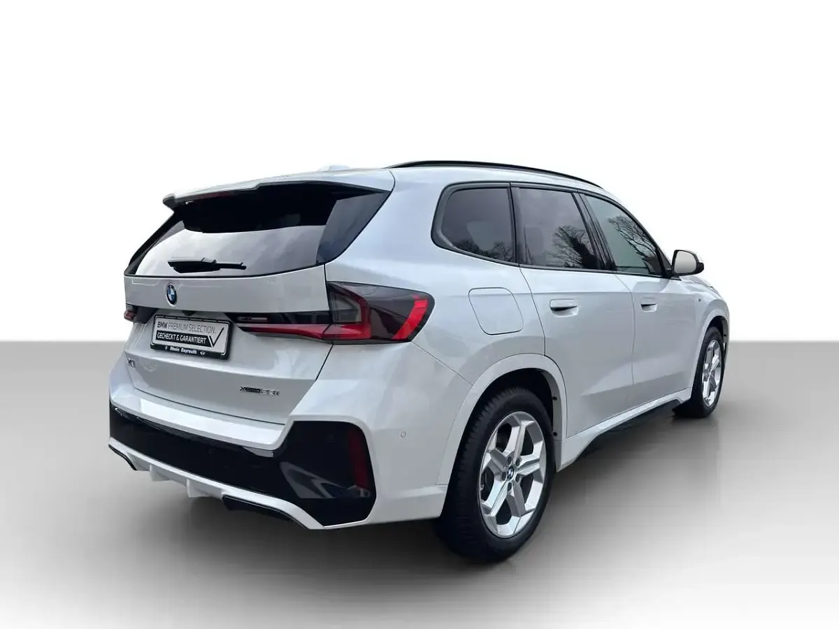 Gebraucht BMW X1 M Sport 204 PS (150 kW) 2025 Mineralweiß metallic SUV