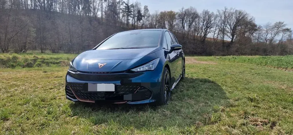 Second-hand Cupra Born 169 kW (231 CP) 2022 Albastru Hatchback