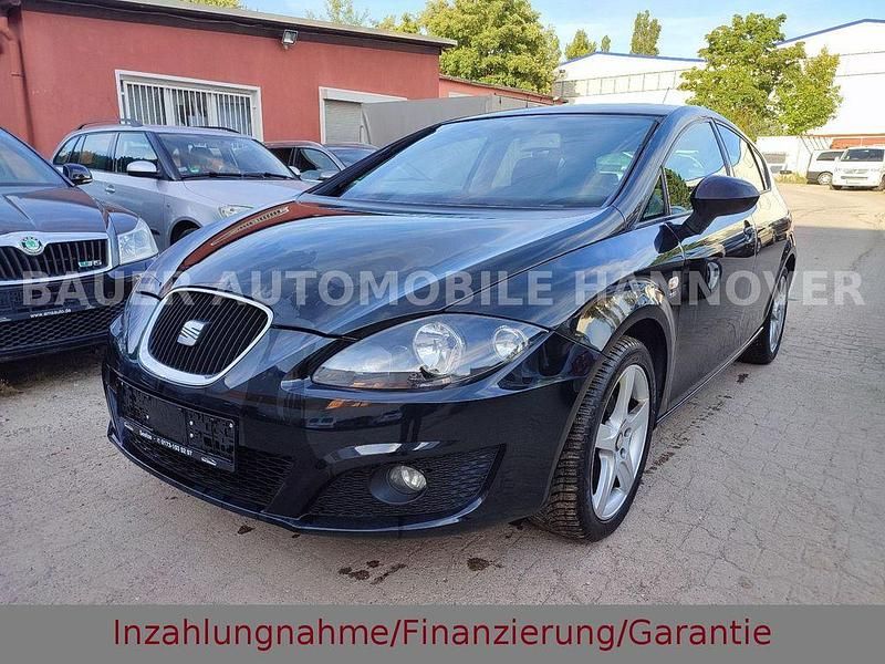 Schwarz Gebraucht 2010 Seat Leon Sport Limousine | 4.199 € (Etwas zu teuer) - Bild 1/4