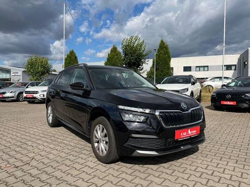 Cerna magic/black magic Gebraucht 2020 Skoda Kamiq Ambition SUV | 19.930 € (Fairer Preis) - Bild 1/4