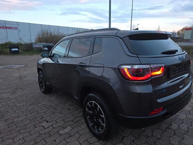 Gebraucht Jeep Compass Trailhawk 241 PS (177 kW) 2021 Granite crystal met. clear coa SUV