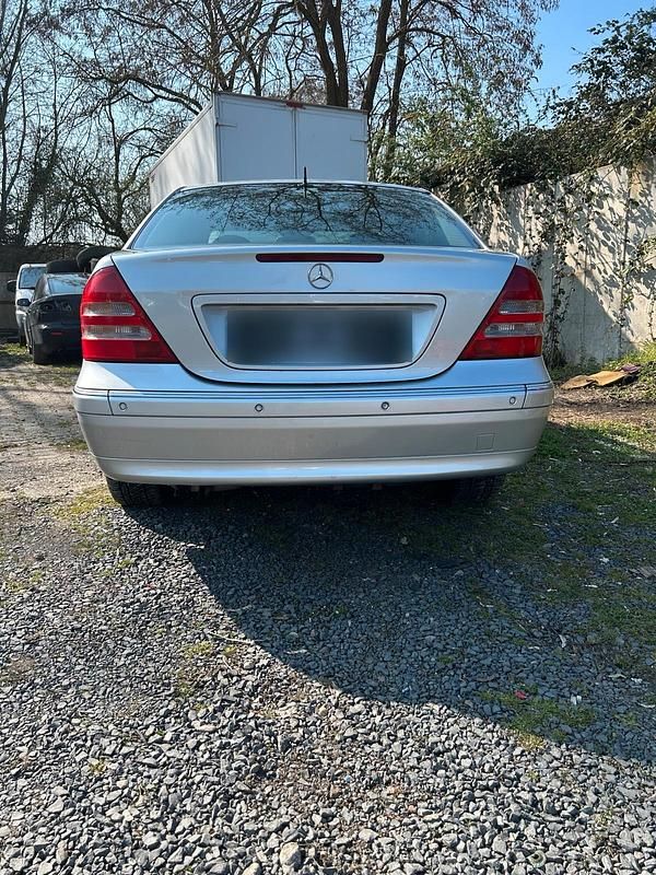 Gebraucht Mercedes C320 218 PS (160 kW) 2003 Silber Limousine