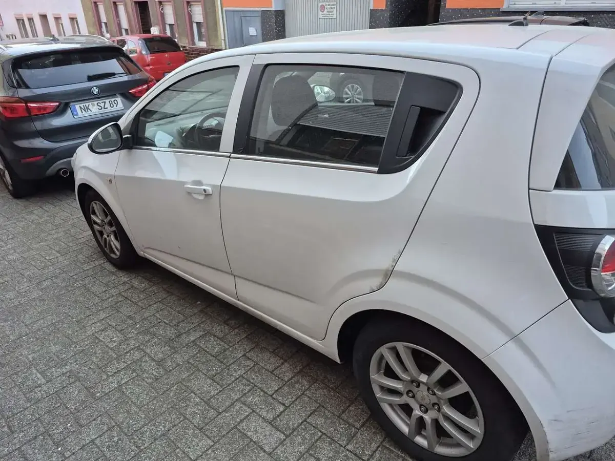 Gebraucht Chevrolet Aveo 95 PS (69 kW) 2012 Weiß Coupé