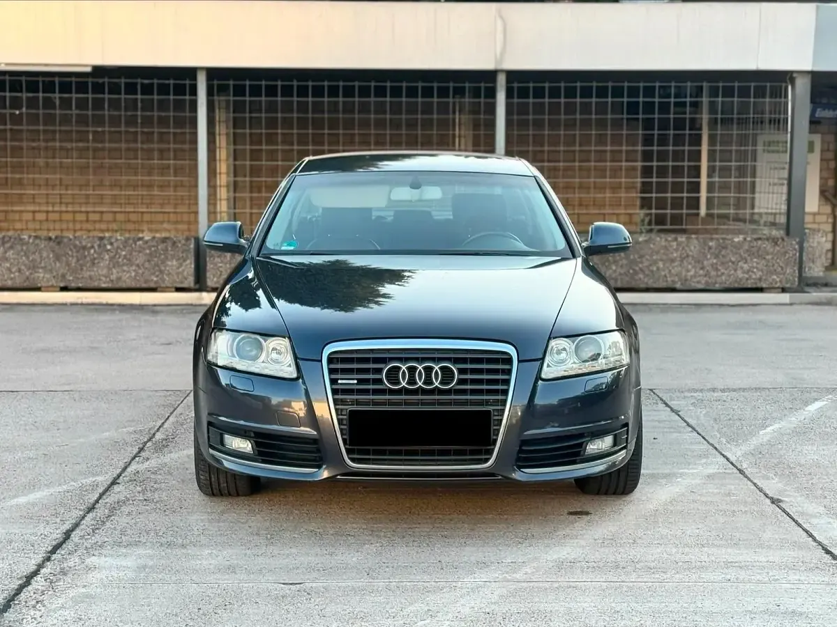 Gebraucht Audi A6 190 PS (139 kW) 2011 Grau Limousine