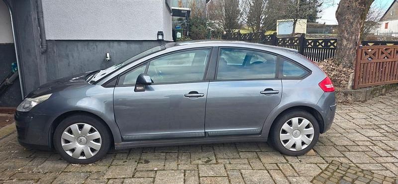 Gebraucht Citroën C4 120 PS (88 kW) 2010 Silber Limousine