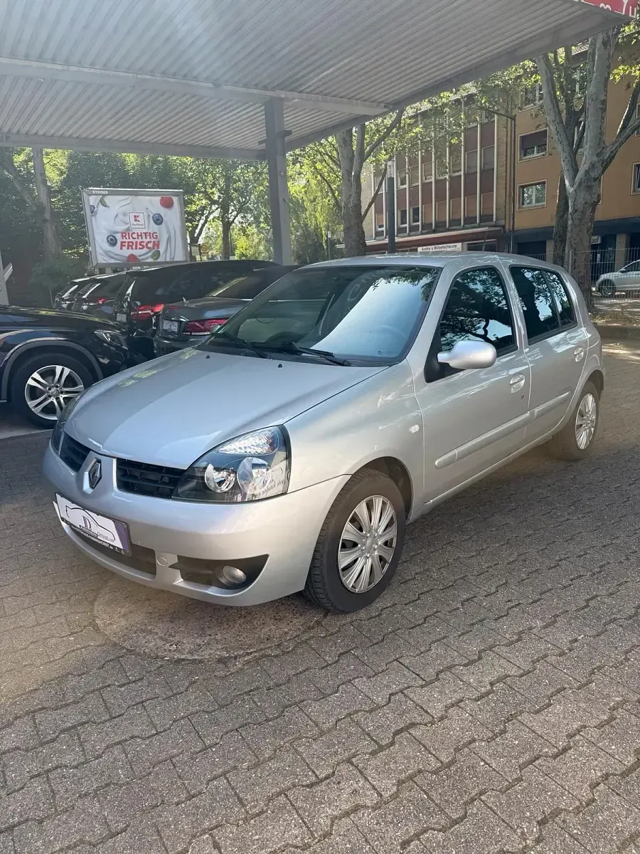 Gebraucht Renault Clio 58 PS (42 kW) 2009 Silber Kleinwagen