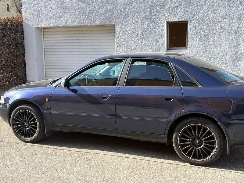 Usata Audi A4 101 CV (74 kW) 1997 Blu Berlina