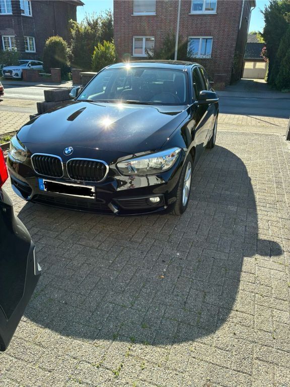 Schwarz Gebraucht 2015 BMW 116 Kleinwagen | 10.000 € (Fairer Preis) - Bild 1/4