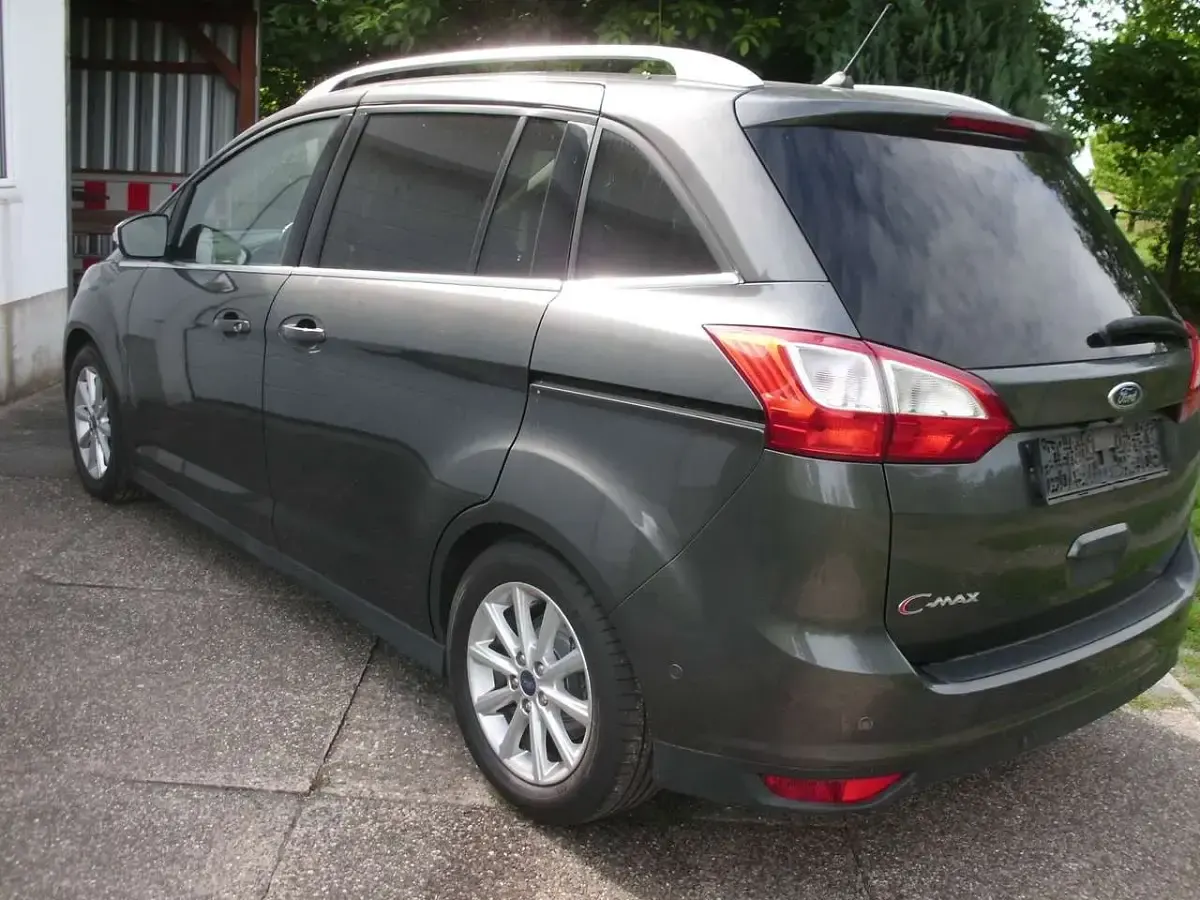 Gebraucht Ford Grand C-Max Trend 150 PS (110 kW) 2019 Grau Van / Kleinbus