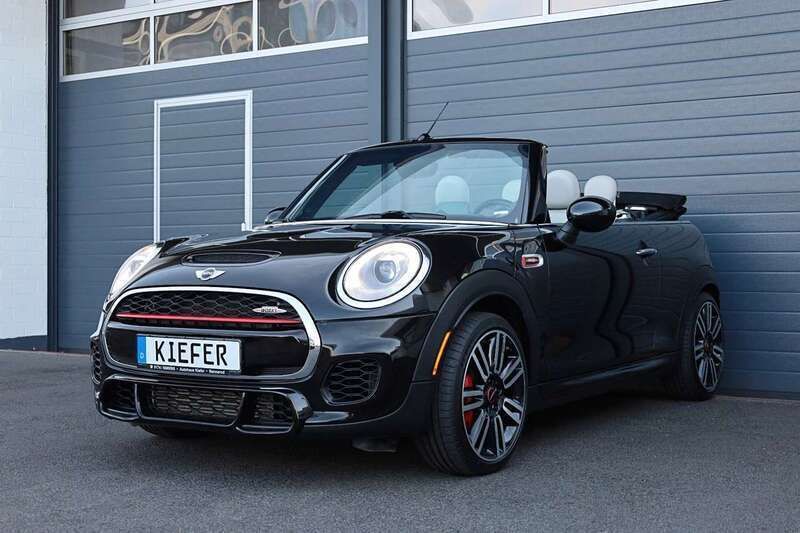 Midnight black (a94) Gebraucht 2017 Mini John Cooper Works Cabriolet Cabrio | 23.750 € (Fairer Preis) - Bild 1/4