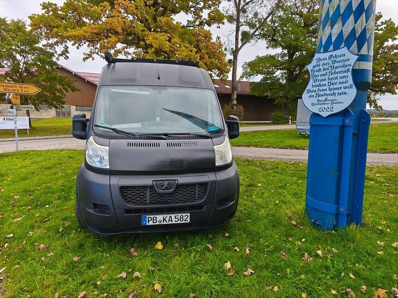 Schwarz Gebraucht 2009 Peugeot Boxer Van | 17.975 € - Bild 1/4