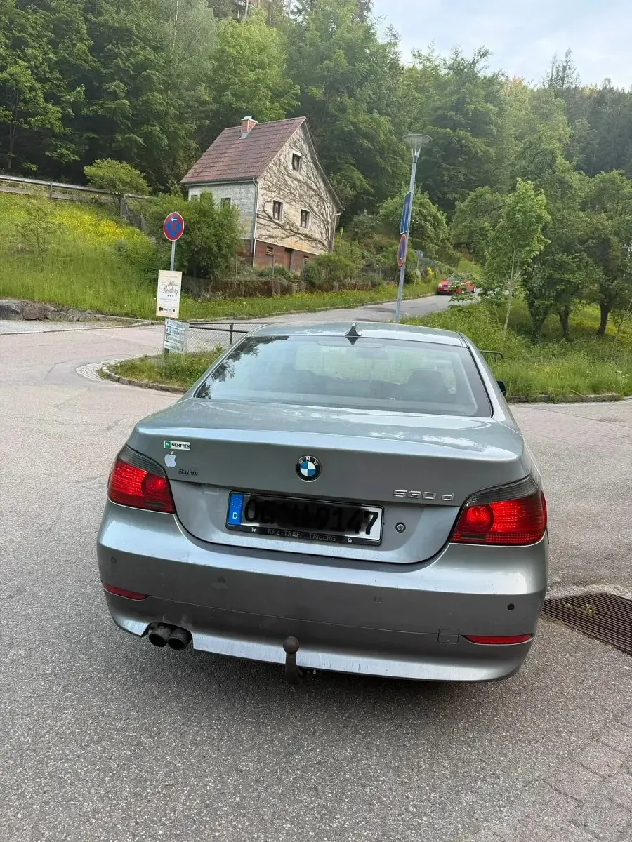 Gebraucht BMW 530 231 PS (169 kW) 2006 Grau Limousine
