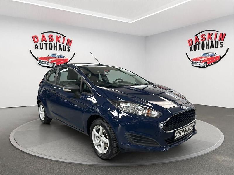 Blau Gebraucht 2016 Ford Fiesta Ambiente Kleinwagen | 4.700 € (Fairer Preis) - Bild 1/4
