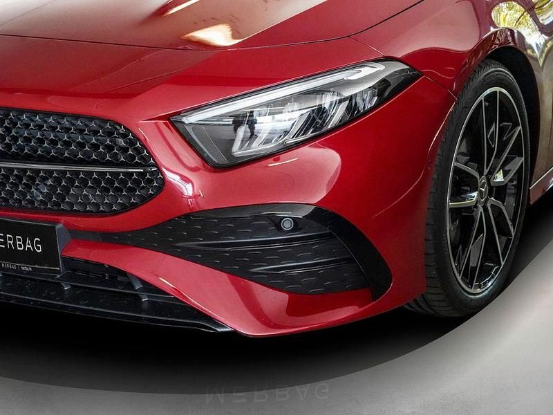 Gebraucht Mercedes A200 AMG 222 PS (163 kW) 2025 Patagonienrot bright Limousine