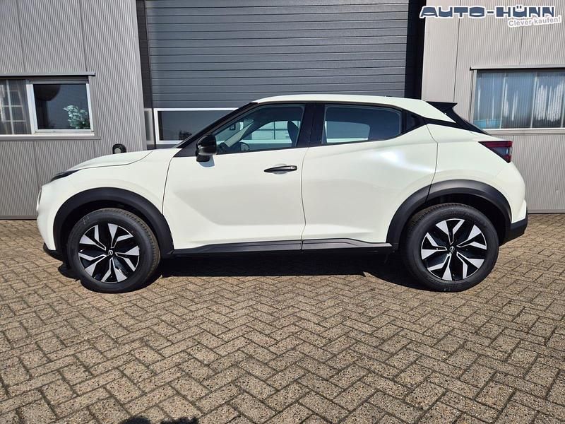 Neu Nissan Juke Acenta 114 PS (83 kW) 2026 Pearl white SUV