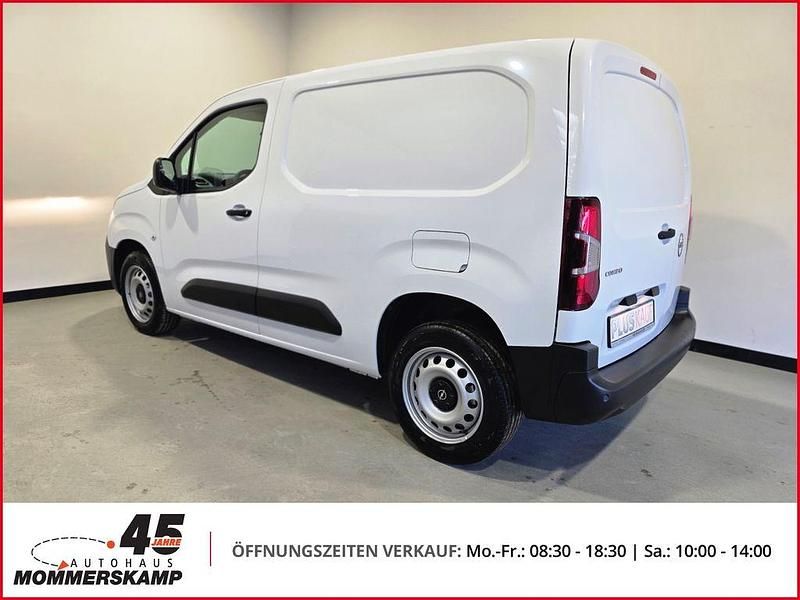 Neu Opel Combo Basis 102 PS (75 kW) 2025 Weiss Van / Kleinbus