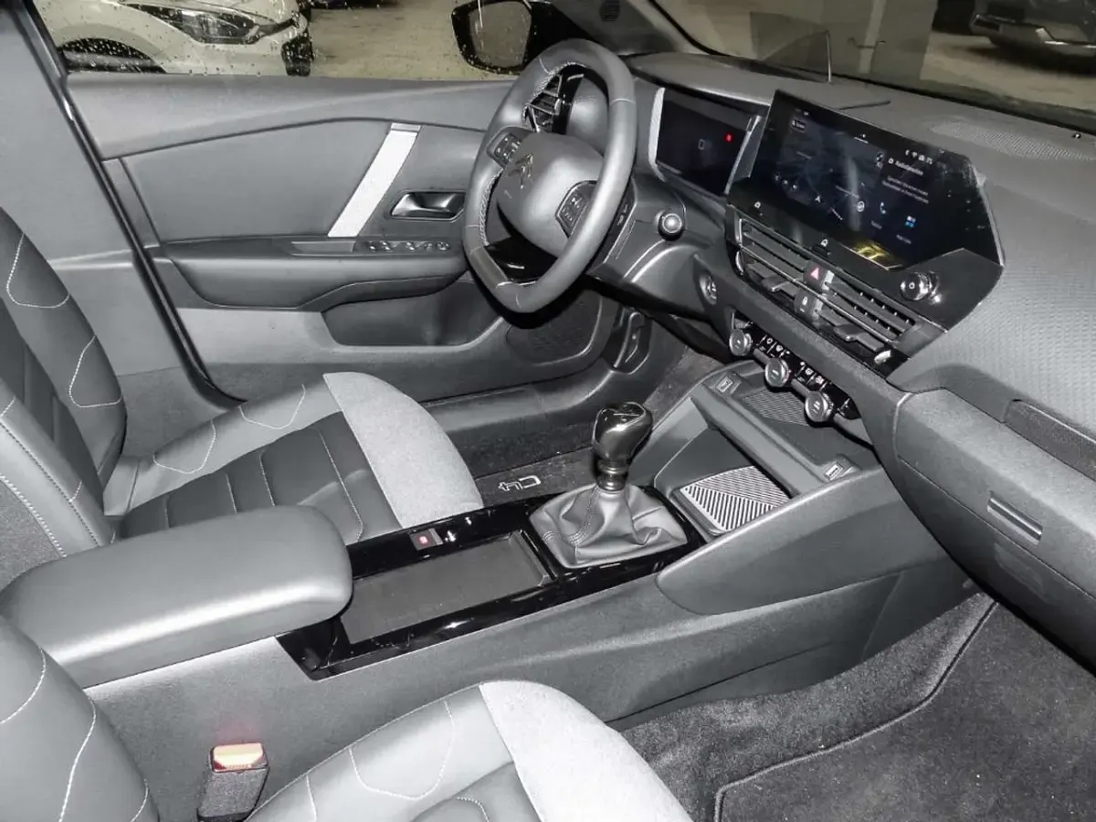 Gebraucht Citroën C4 Shine 131 PS (96 kW) 2023 Island blau (metallic) SUV