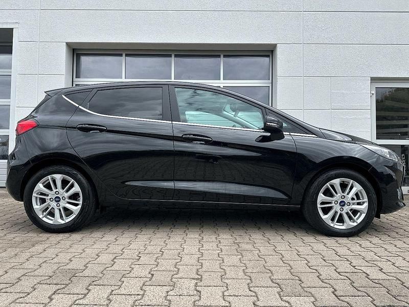 Gebraucht Ford Fiesta Titanium 101 PS (74 kW) 2023 Schwarz Kleinwagen