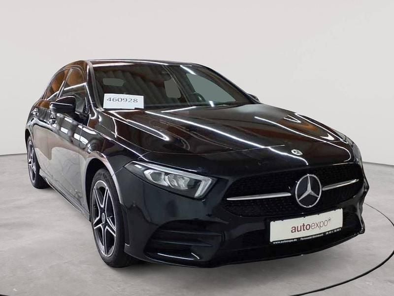 Kosmosschwarz metallic Gebraucht 2021 Mercedes A250 Edition Limousine | 21.590 € (Guter Preis) - Bild 1/4