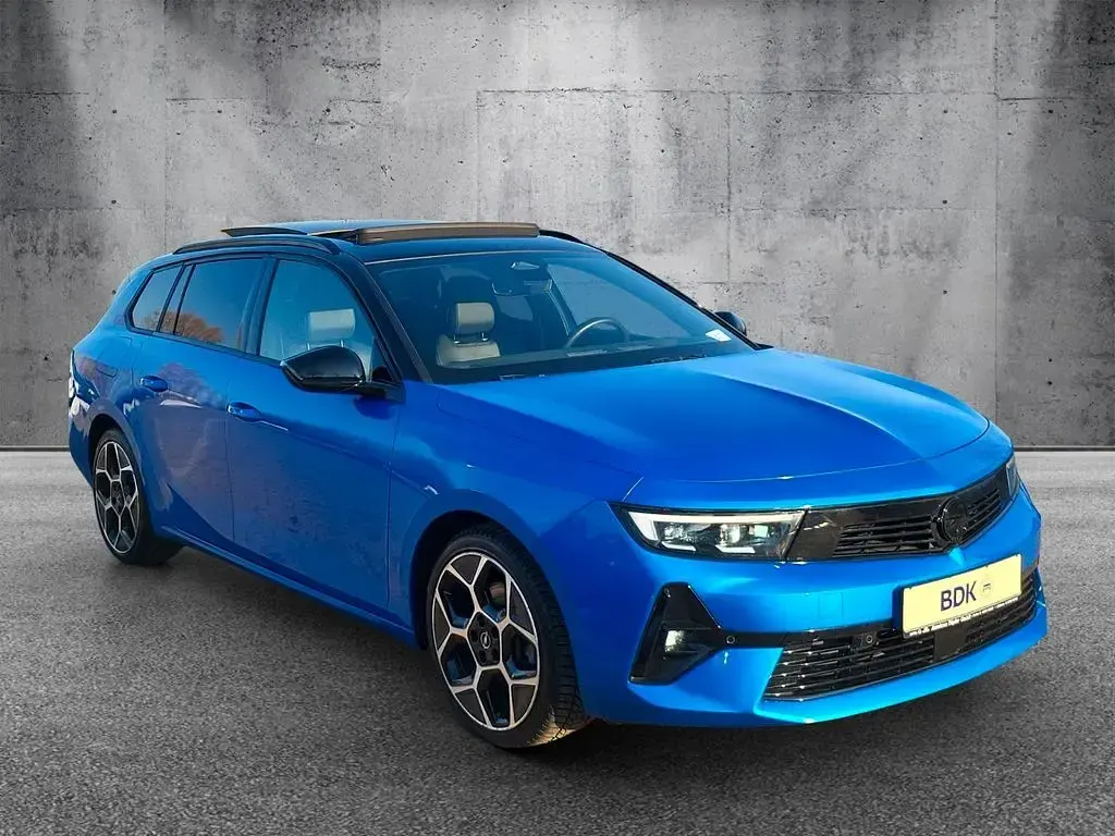 Gebraucht Opel Astra Ultimate 131 PS (96 kW) 2024 Blau Kleinwagen