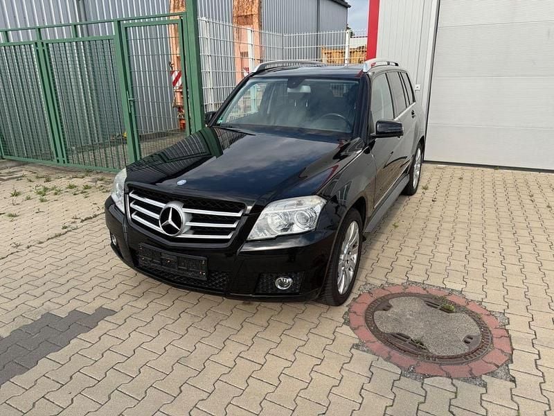 Schwarz Gebraucht 2010 Mercedes GLK350 SUV | 11.500 € (Etwas zu teuer) - Bild 1/4