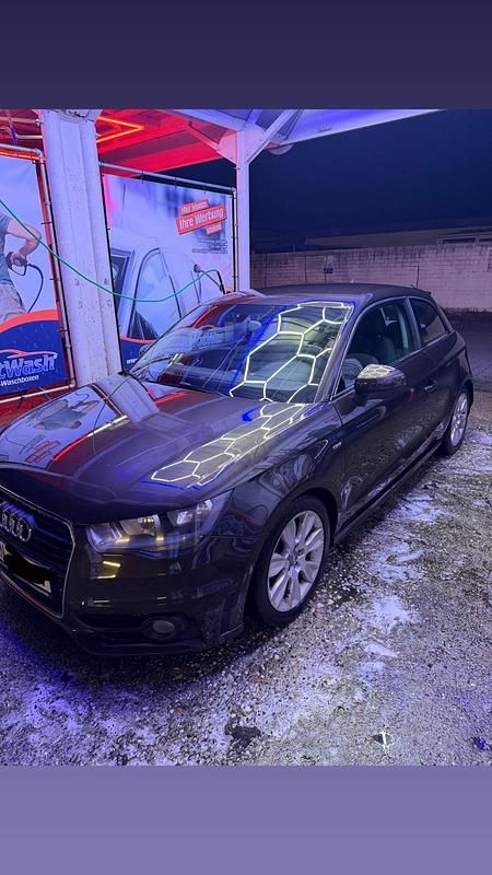 Gebraucht Audi A1 105 PS (77 kW) 2010 Braun Kleinwagen