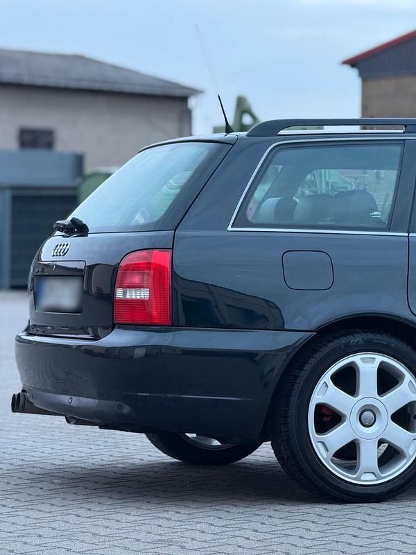 Gebraucht Audi S4 265 PS (194 kW) 2000 Schwarz Kombi