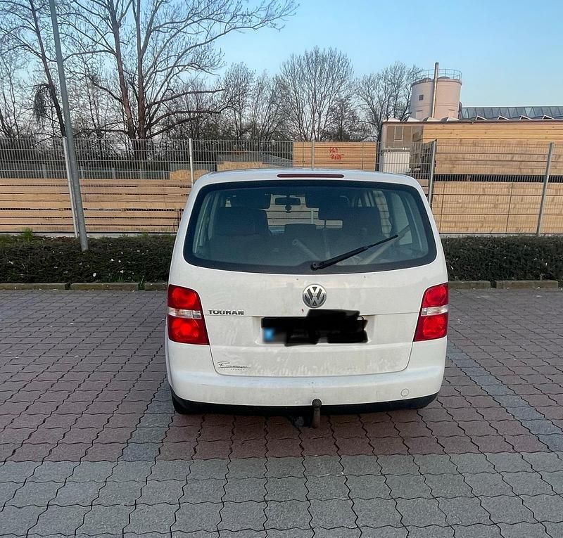 Gebraucht VW Touran 102 PS (75 kW) 2005 Weiß Van / Kleinbus