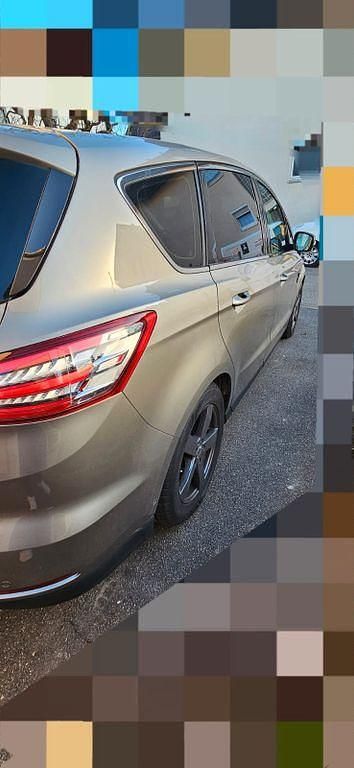 Gebraucht Ford S-MAX Titanium 241 PS (177 kW) 2015 Grau Van / Kleinbus