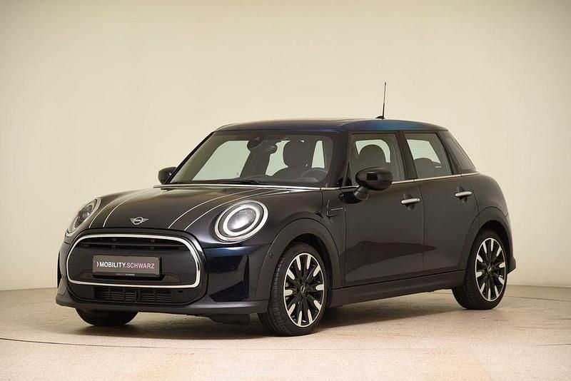 Enigmatic black metallic Gebraucht 2024 Mini Cooper Kleinwagen | 28.960 € (Etwas zu teuer) - Bild 1/4