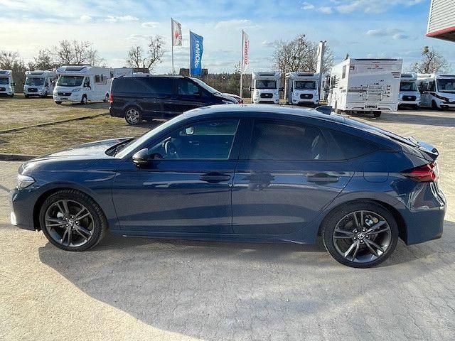 Neu Honda Civic Hybrid 143 PS (105 kW) 2025 Blau Limousine