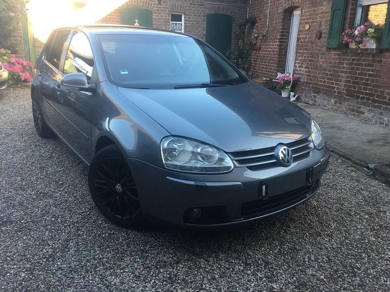 Usata VW Golf V 105 CV (77 kW) 2007 Grigio Berlina