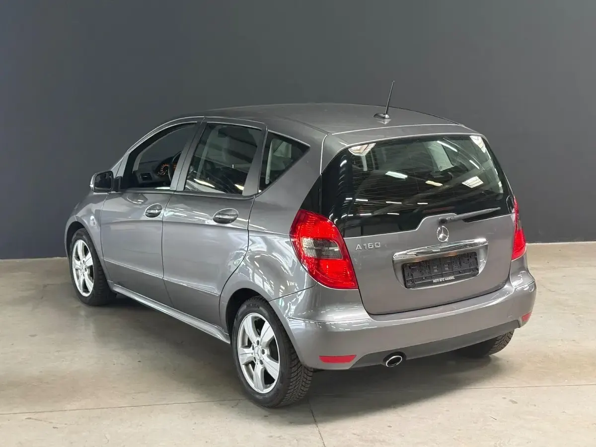 Gebraucht Mercedes A160 95 PS (69 kW) 2010 Grau Kleinwagen