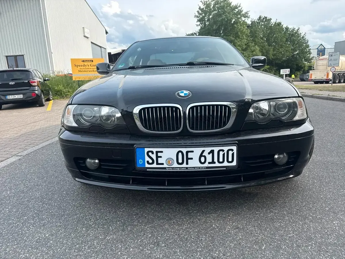 Gebraucht BMW 325 192 PS (141 kW) 2001 Schwarz Coupé