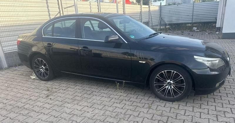 Schwarz Gebraucht 2009 BMW 525 Advantage Limousine | 4.750 € (Superpreis) - Bild 1/4