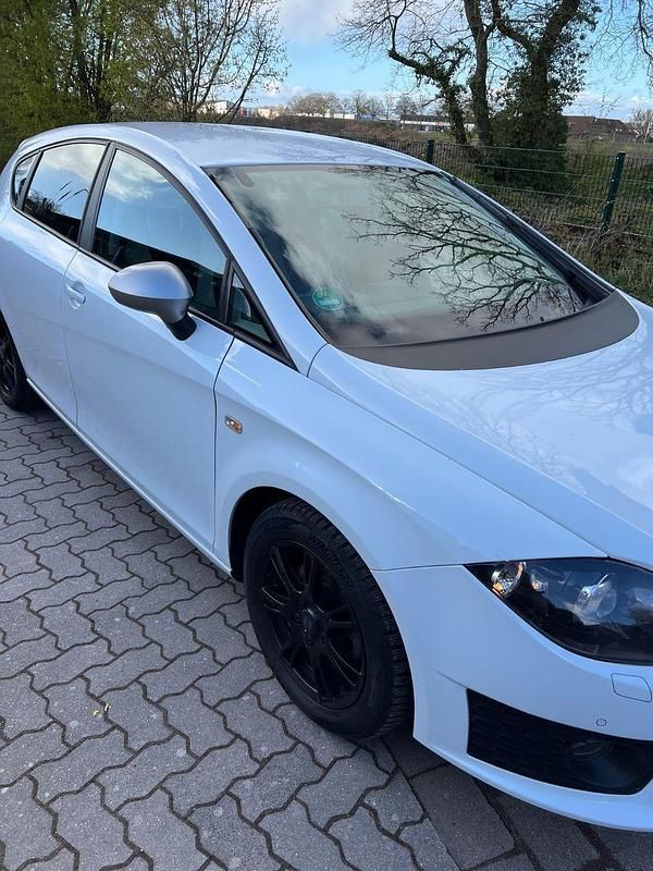 Second-hand Seat Leon FR 160 CP (117 kW) 2012 Alb Berlinǎ