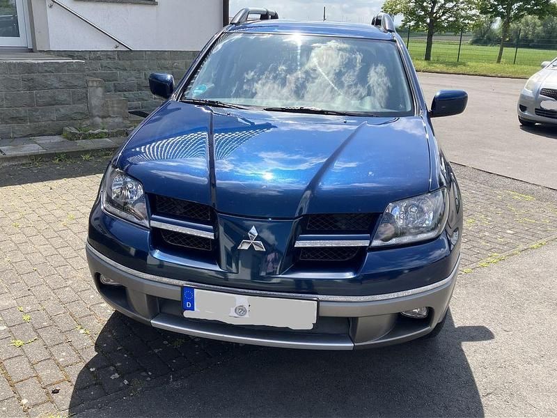 Blau Gebraucht 2003 Mitsubishi Outlander Comfort Edition SUV | 2.700 € (Fairer Preis) - Bild 1/4