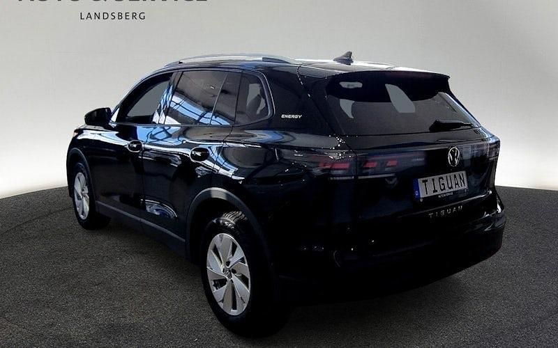 Neu VW Tiguan 150 PS (110 kW) 2026 Schwarz SUV