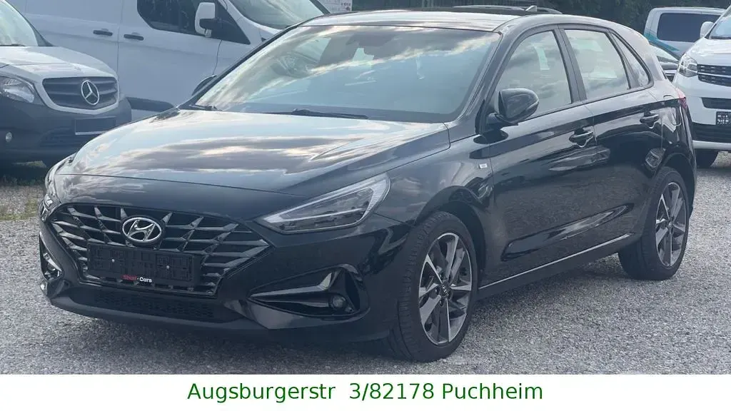 Gebraucht Hyundai i30 Trend 160 PS (117 kW) 2022 Schwarz Limousine