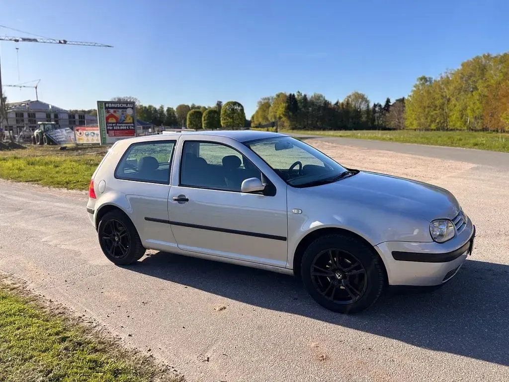 Brugt VW Golf III Basis 75 HK (55 kW) 1999 Sølv Sedan