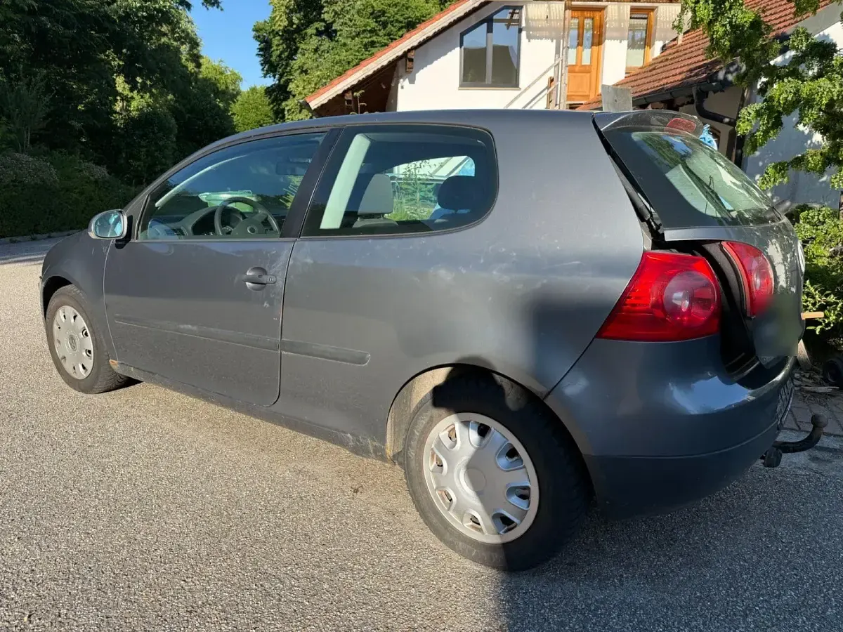 Gebraucht VW Golf IV 75 PS (55 kW) 2004 Grau Limousine