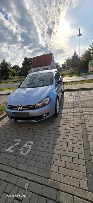 Blau Gebraucht 2011 VW Golf VI Style Limousine | 4.000 € (Guter Preis) - Bild 1/4