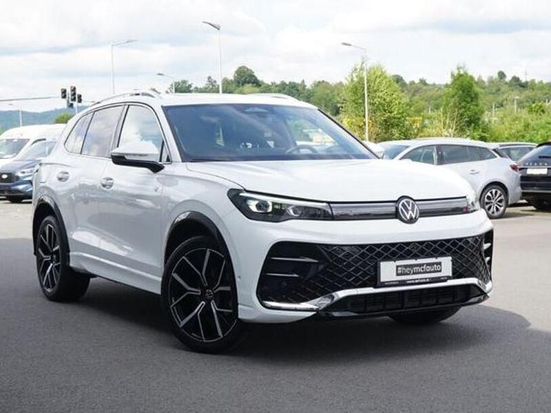 Gebraucht VW Tiguan R-line 150 PS (110 kW) 2024 Weiß SUV