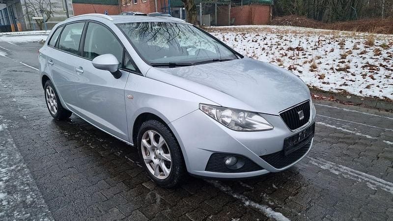 Silber Gebraucht 2010 Seat Ibiza Style Limousine | 4.200 € (Fairer Preis) - Bild 1/4