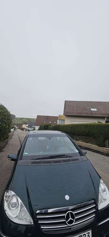Gebraucht 2005 Mercedes 180 Avantgarde Limousine | 1.200 € - Bild 1/4