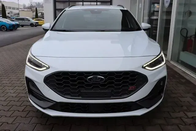 Neu Ford Focus ST 280 PS (205 kW) 2026 Frozen white Kombi