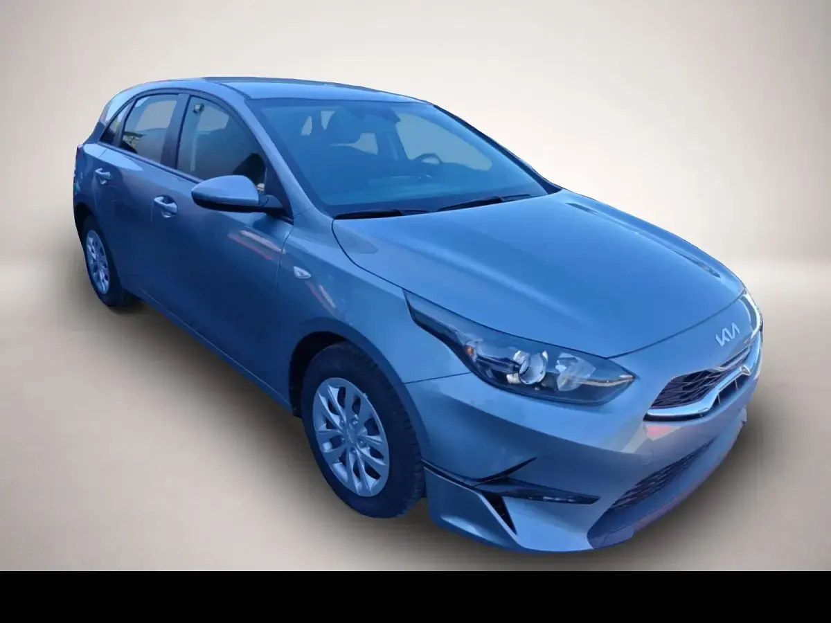 Neu Kia Ceed 140 PS (102 kW) 2026 Grau Kleinwagen