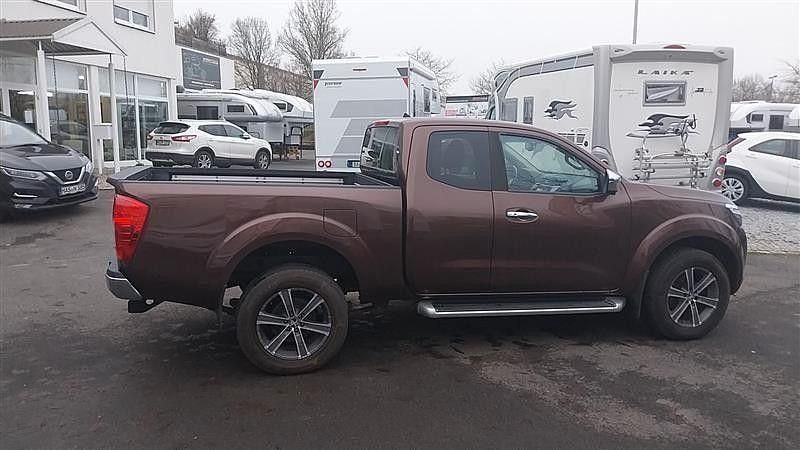 Gebraucht Nissan Navara N-Connecta 163 PS (119 kW) 2017 Earth bronze (m) Abholung