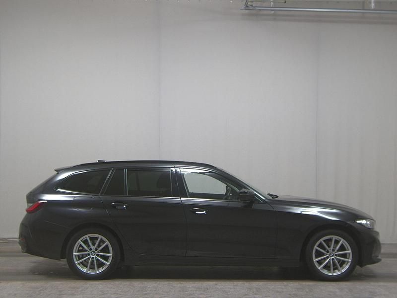 Gebraucht BMW 320 Shadowline 190 PS (139 kW) 2023 Schwarz Kombi